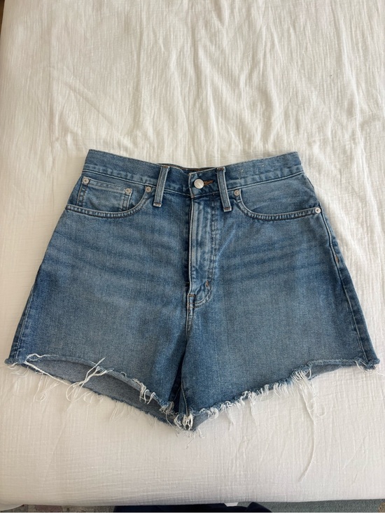 Madewell Pants - Madewell “The Mom Jean” High Waisted Denim Shorts